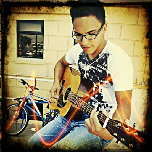 Benjamin Rivas Photo 12