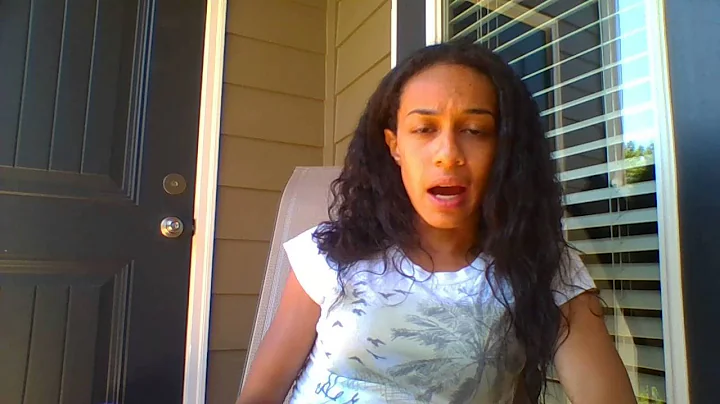 Lauren Singh Photo 23