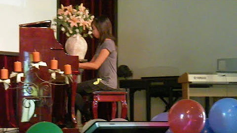 Diane Hoang Photo 23
