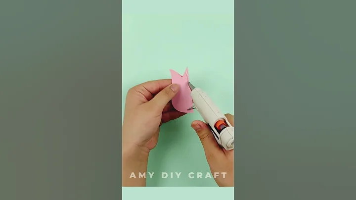 Amy Tulip Photo 11