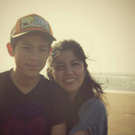 Adriana Cervantes Photo 12
