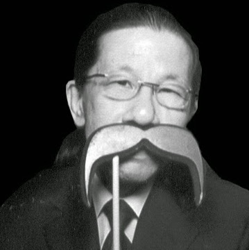 Man Lee Photo 16