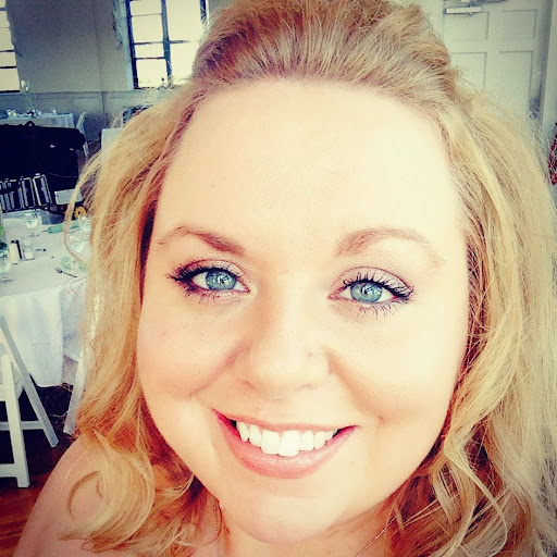 Melanie Benton Photo 10