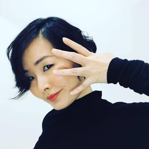 Winnie Ho Photo 13