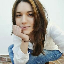 Laura Godoy Photo 10