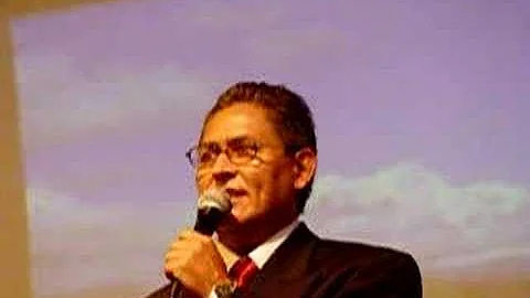 Carlos Vaquerano Photo 23