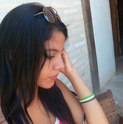 Dalia Salinas Photo 15