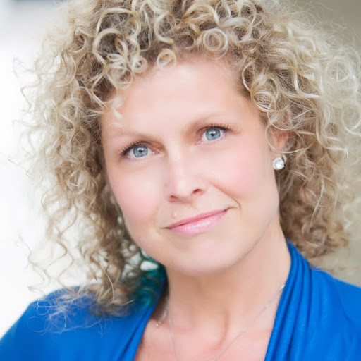 Courtney Webster Photo 13