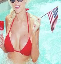 Holly Madison Photo 12