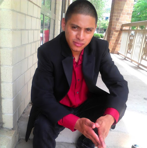 Jose Guardado Photo 10