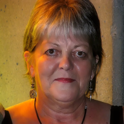 Claire Maloney Photo 5