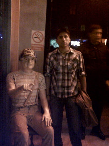 Michael Valdivia Photo 12