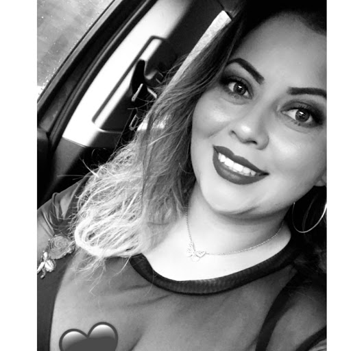 Yesenia Maldonado Photo 15