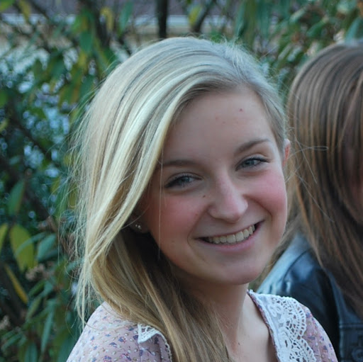 Caroline Orr Photo 15