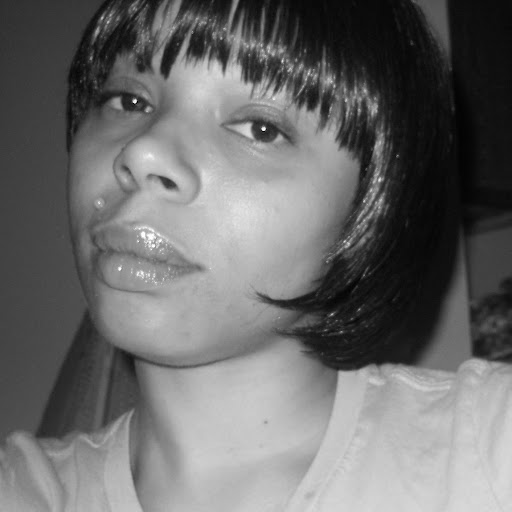 Taryn Mott Photo 3