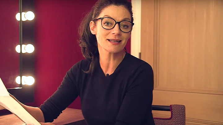 Michelle Gomez Photo 32