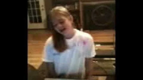 Nicole Duvall Photo 33