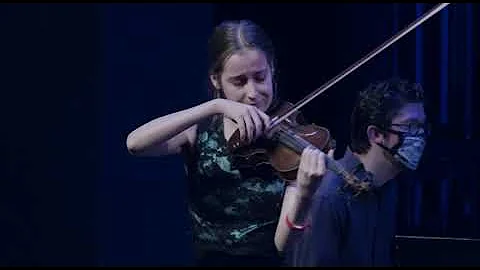 Catherine Velazquez Photo 18