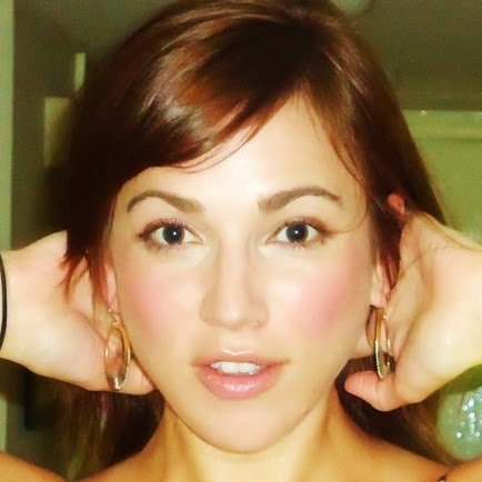 Erin Clarke Photo 19