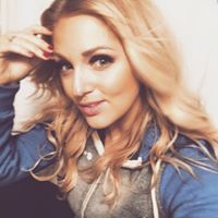 Alexandra Beck Photo 5