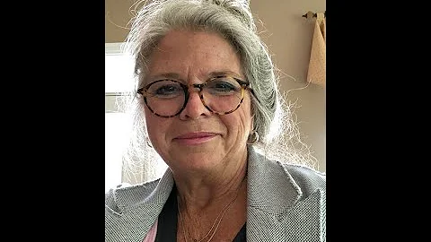 Deborah Carlin Photo 19
