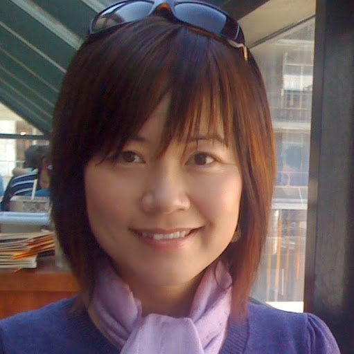 Julia Zhou Photo 9