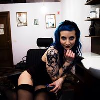 Emily Dexter Photo 3