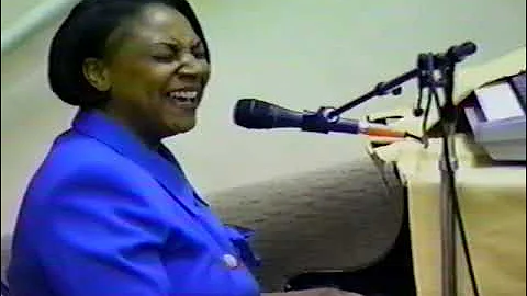 Nona Brown Photo 31