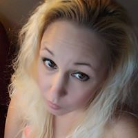 Amanda Applegate Photo 5