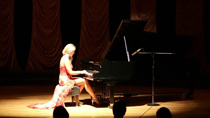 Allyson Peterson Photo 14