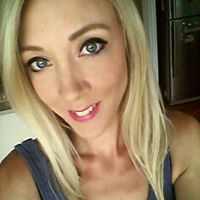 Laura Hare Photo 7