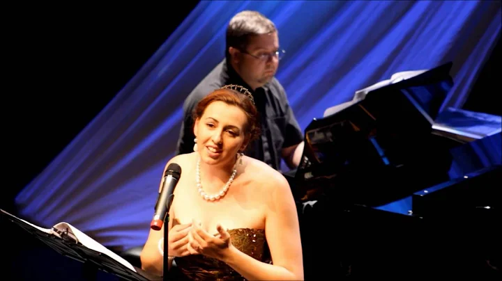 Amy Wallace Photo 41
