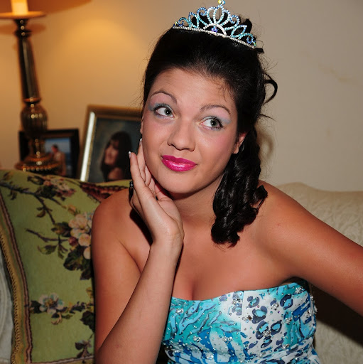 Hailey Wood Photo 14