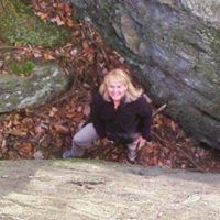 Liz Simpson Photo 6