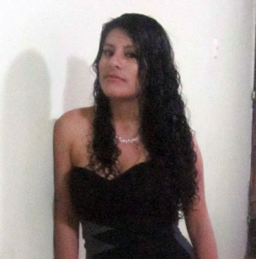 Carolina Arias Photo 14
