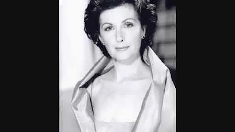 Corrine Lynch Photo 14