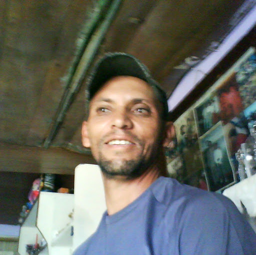 Luis Moyano Photo 14