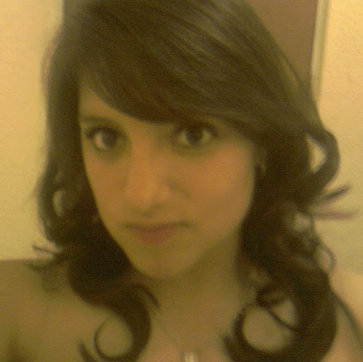 Stefany Garcia Photo 15