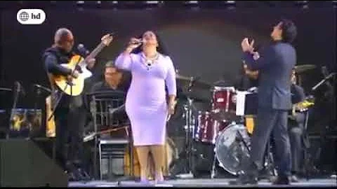 Eva Florez Photo 15