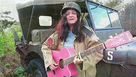 Dina Andrews Photo 22