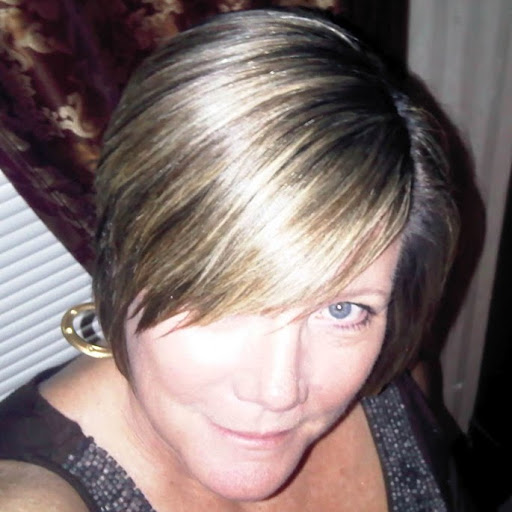 Vicki Martinez Photo 13