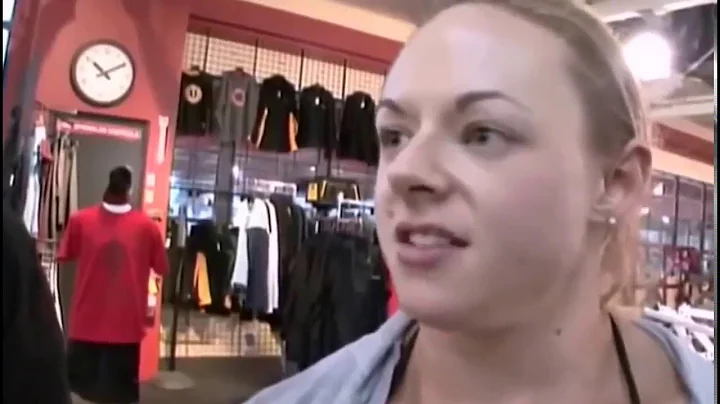 Kristy Hawkins Photo 25