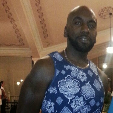 Dion Brown Photo 14