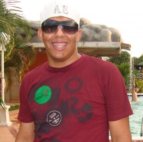 Ronny Diaz Photo 10