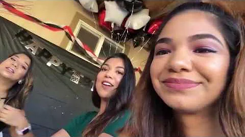 Stephanie Flores Photo 38