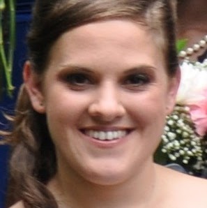 Amy Walker Photo 16