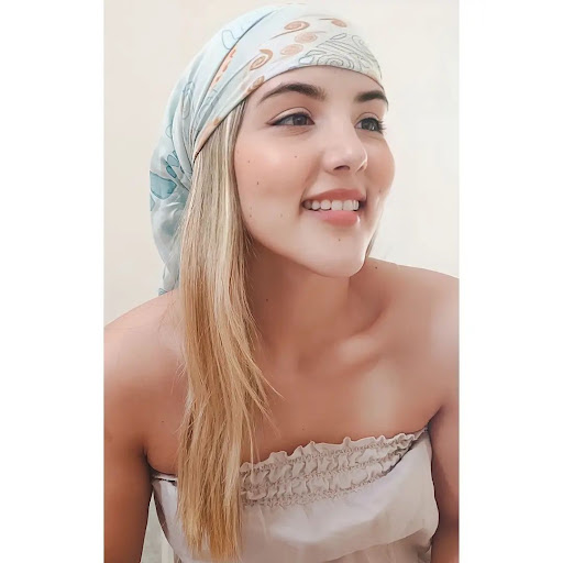 Ana Cantu Photo 16
