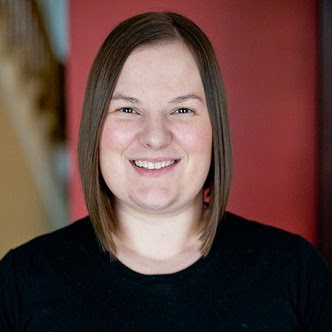 April Elliott Photo 13