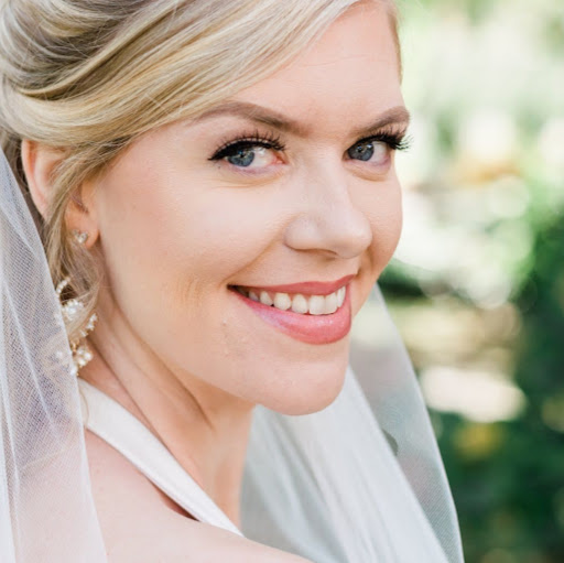 Lindsey Davis Photo 22