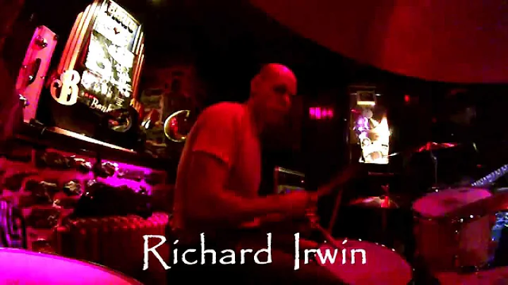 Richie Irwin Photo 10